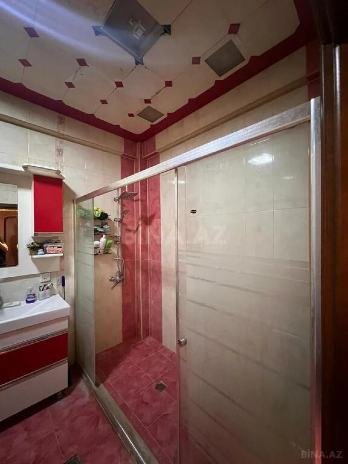 Satılır 2 otaqlı mənzil 110 m²