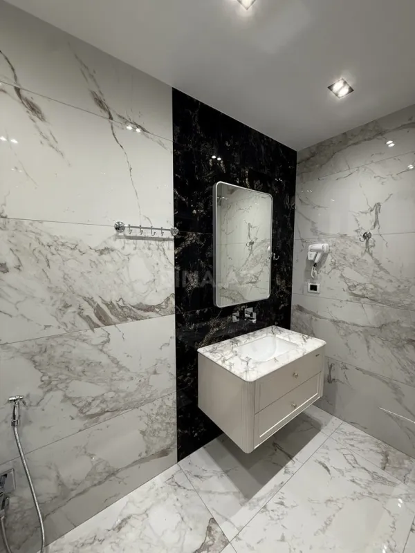 Satılır 2 otaqlı mənzil 86 m²