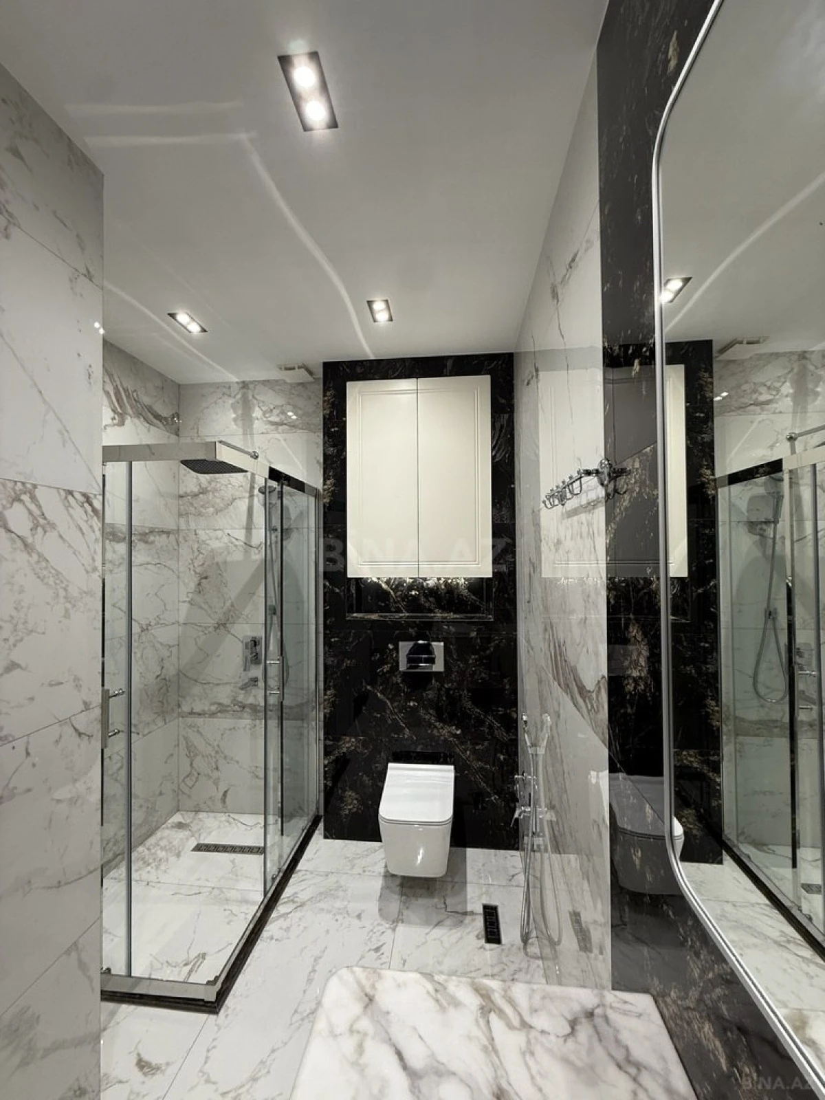 Satılır 2 otaqlı mənzil 86 m²