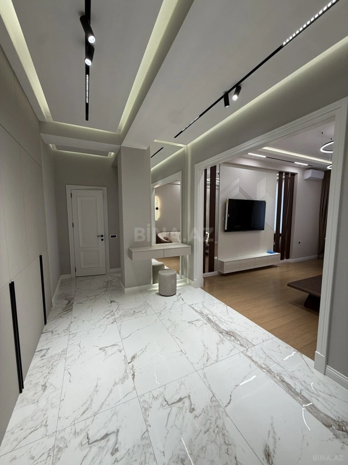 Satılır 2 otaqlı mənzil 86 m²