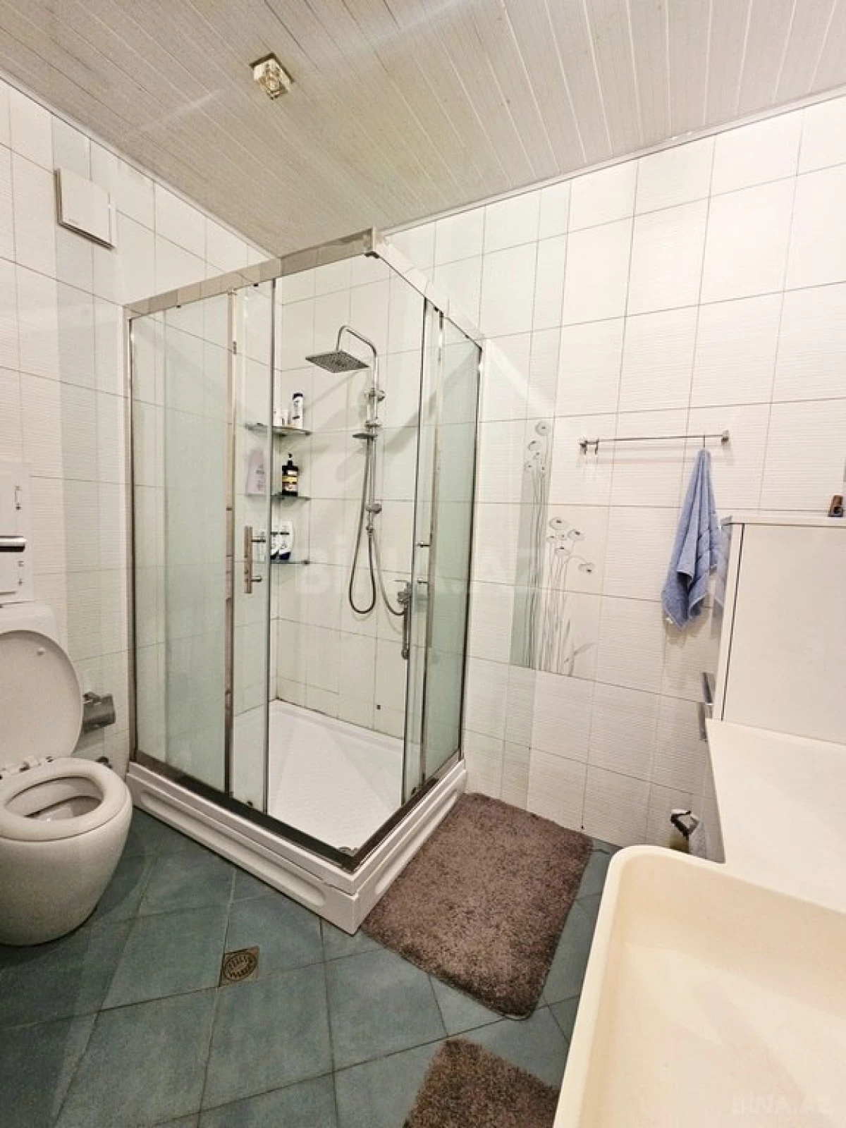 Satılır 4 otaqlı mənzil 190 m²
