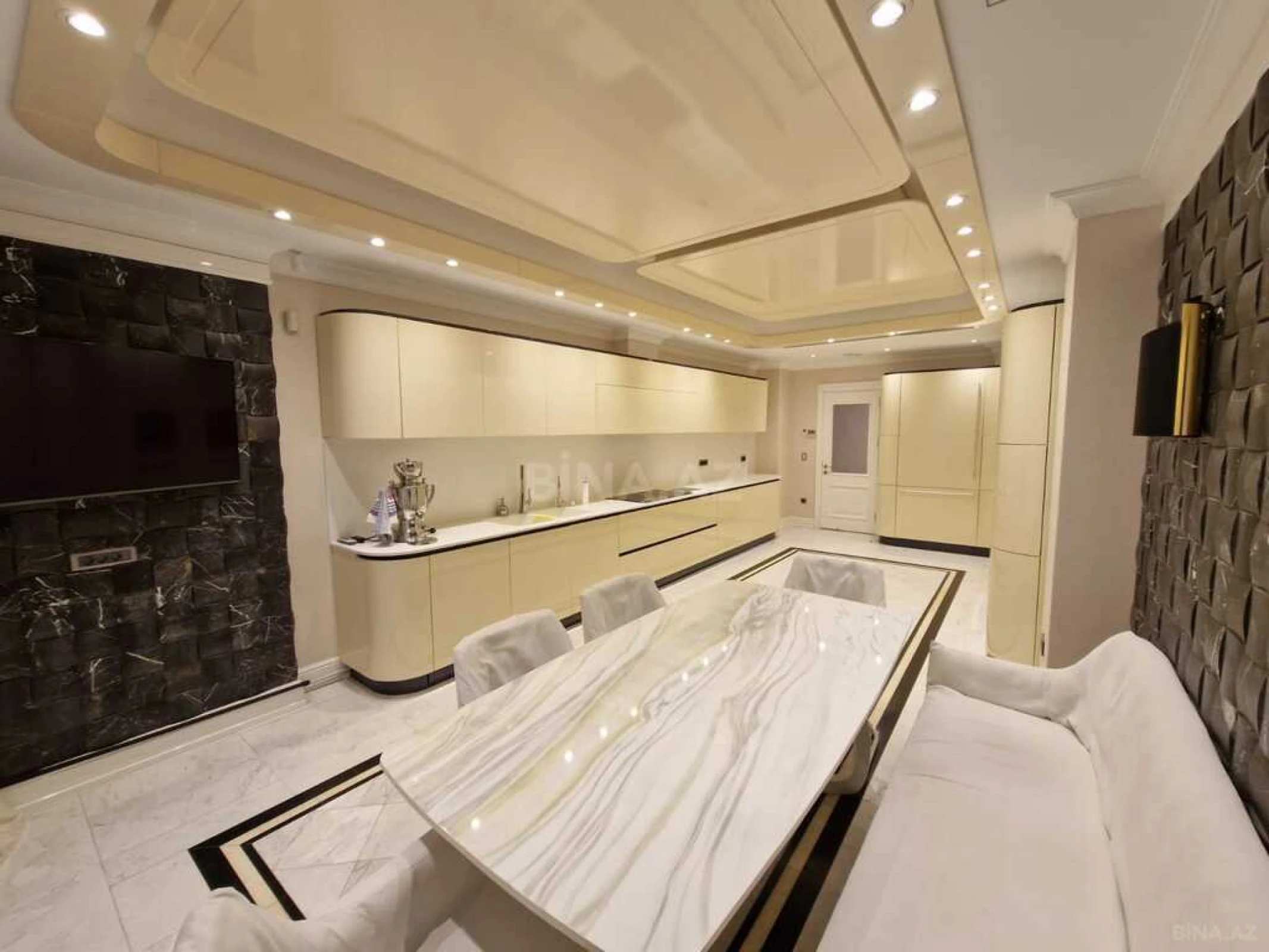 Kirayə verilir 5 otaqlı mənzil 410 m²