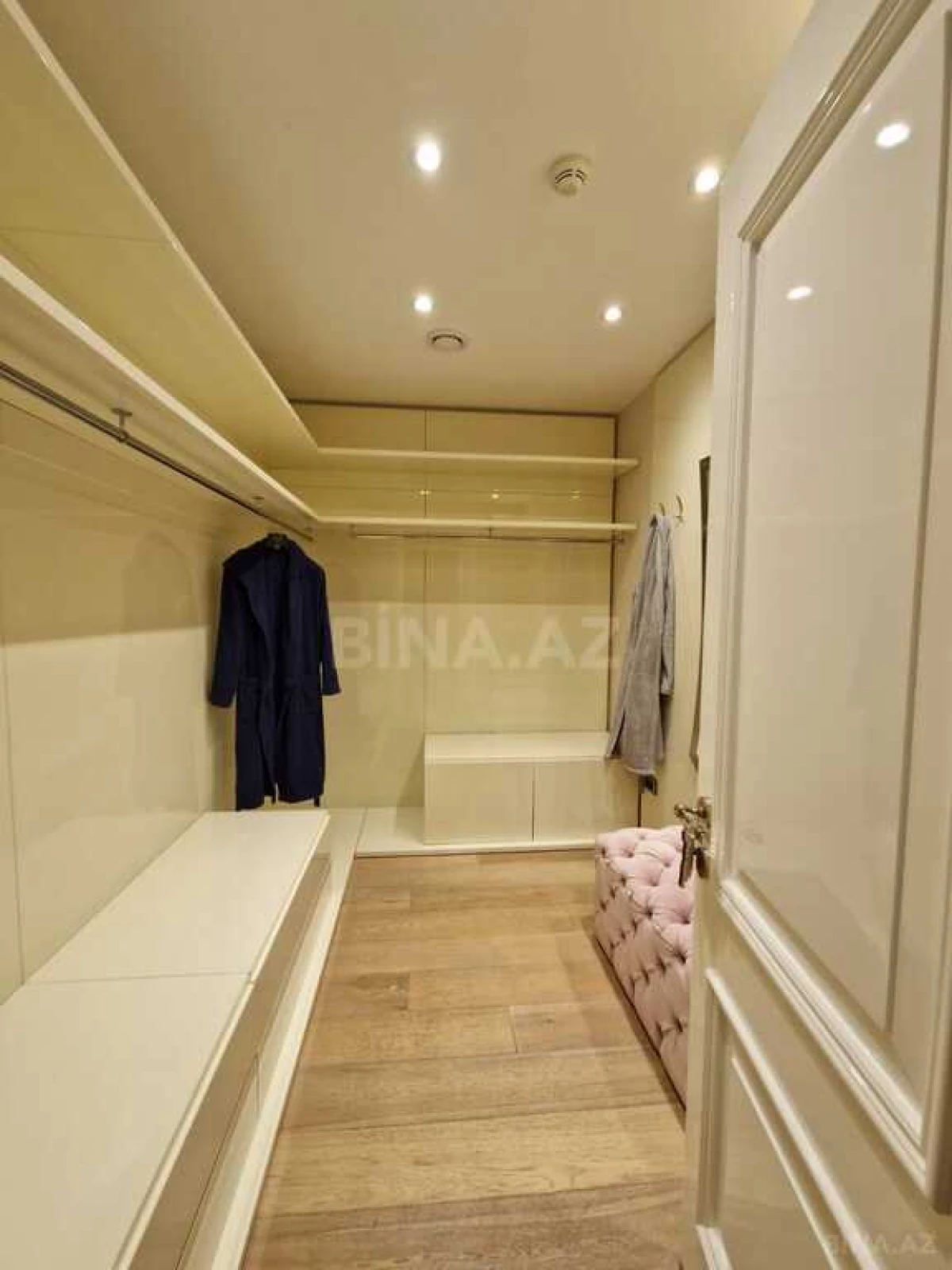 Kirayə verilir 5 otaqlı mənzil 410 m²