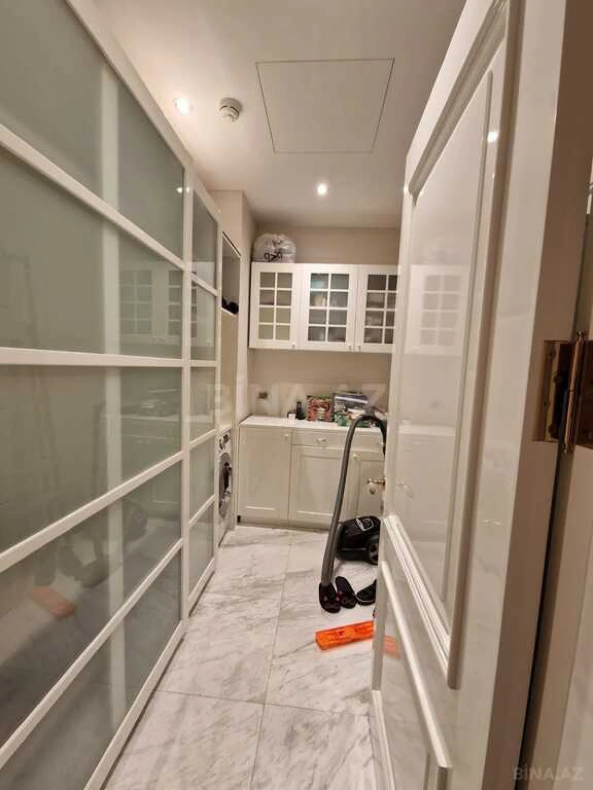 Kirayə verilir 5 otaqlı mənzil 410 m²