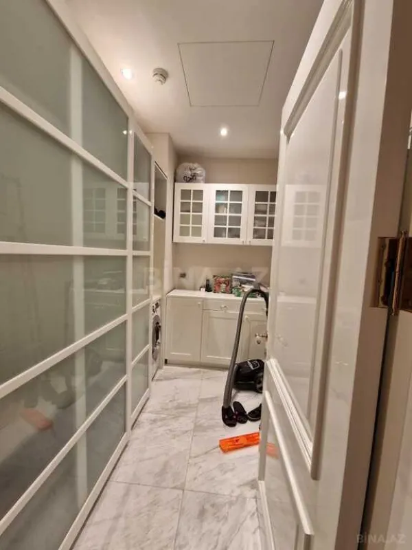 Kirayə verilir 5 otaqlı mənzil 410 m²