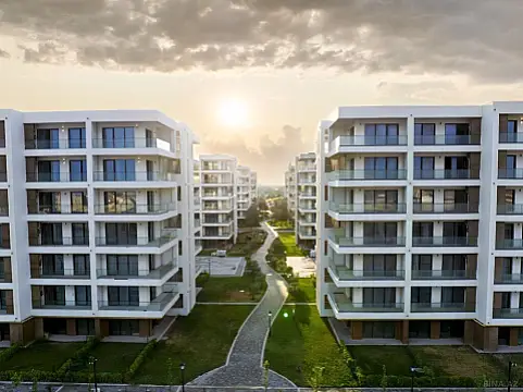 Satılır 2 otaqlı mənzil 92 m²