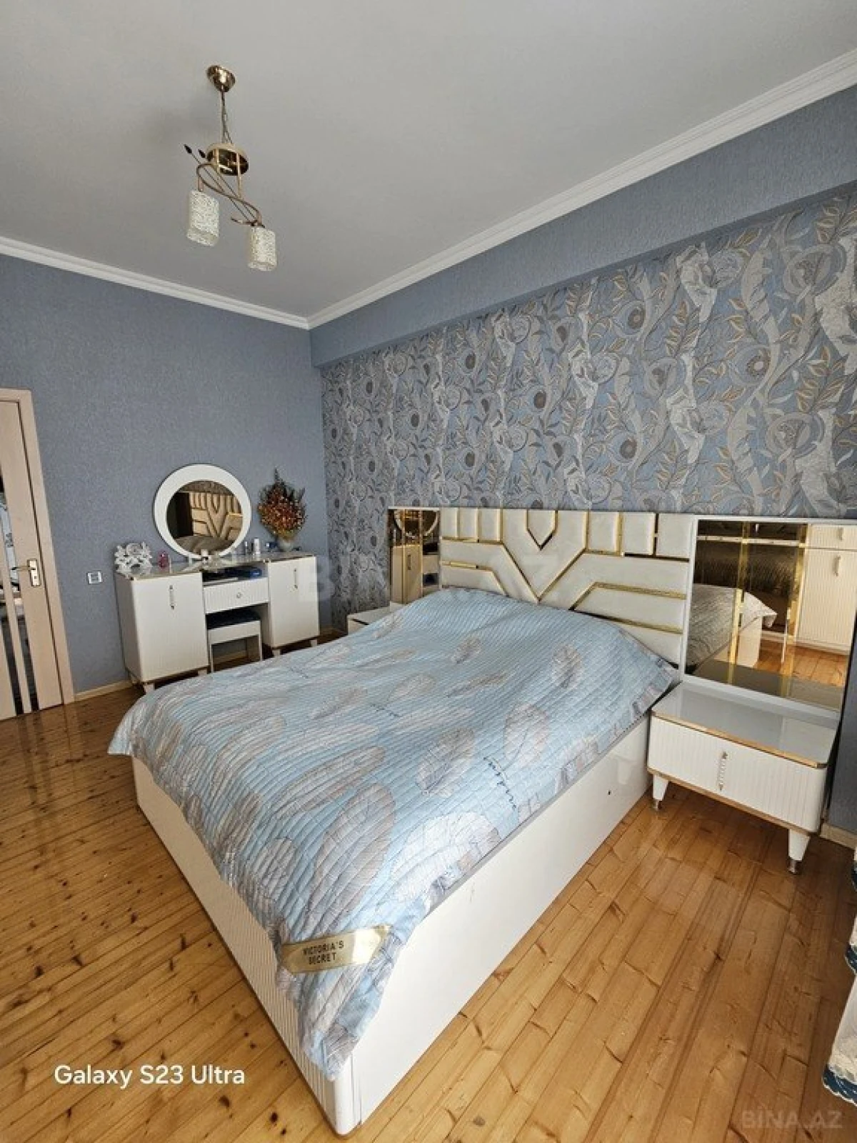 Satılır 5 otaqlı mənzil 167 m²