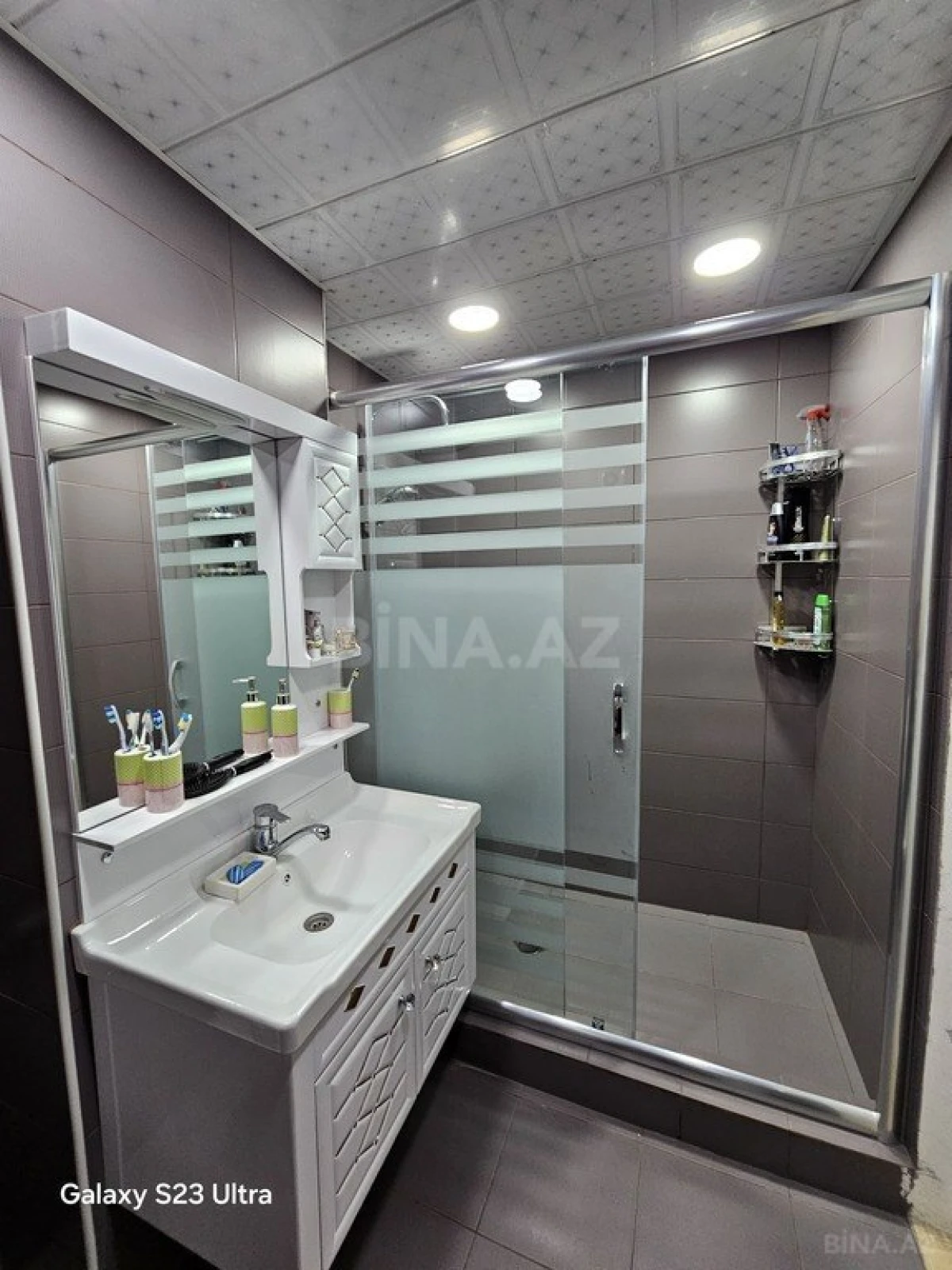 Satılır 5 otaqlı mənzil 167 m²