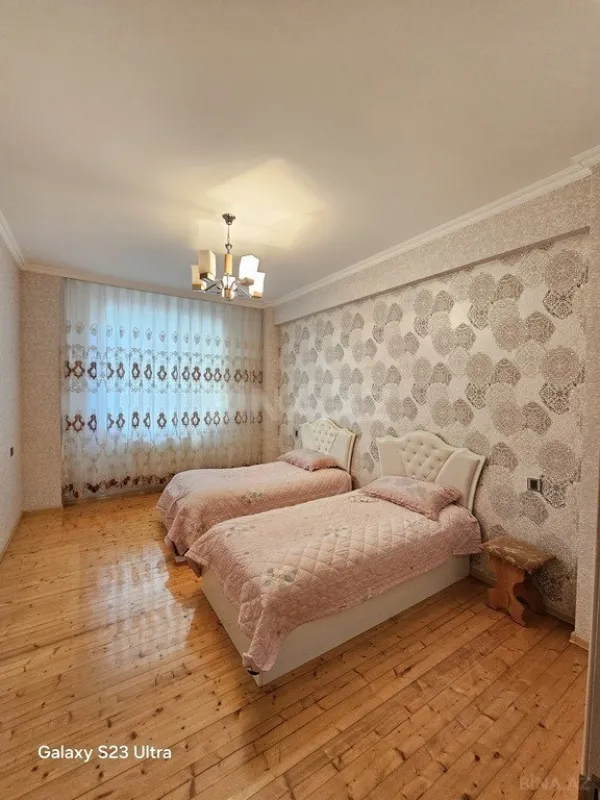 Satılır 5 otaqlı mənzil 167 m²