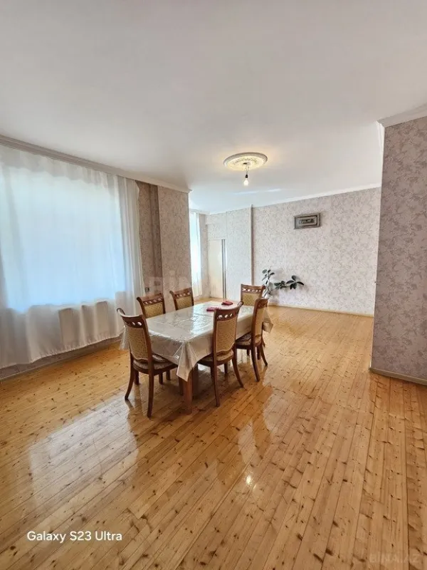 Satılır 5 otaqlı mənzil 167 m²