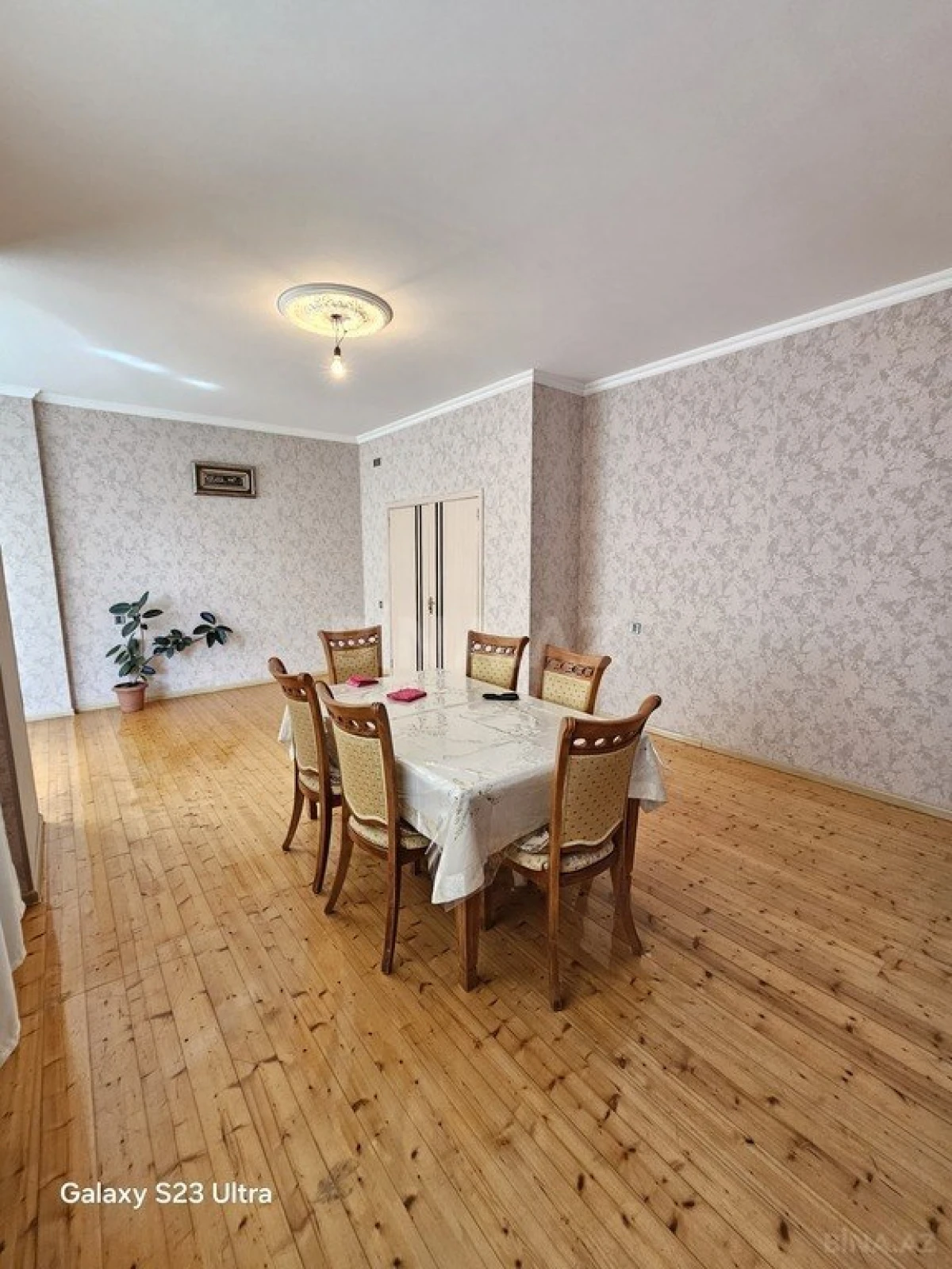 Satılır 5 otaqlı mənzil 167 m²