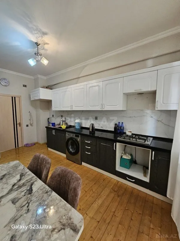 Satılır 5 otaqlı mənzil 167 m²