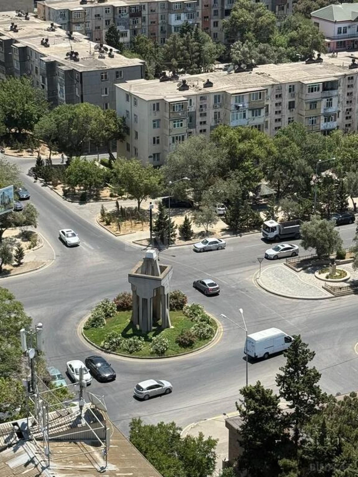 Satılır 2 otaqlı mənzil 61 m²