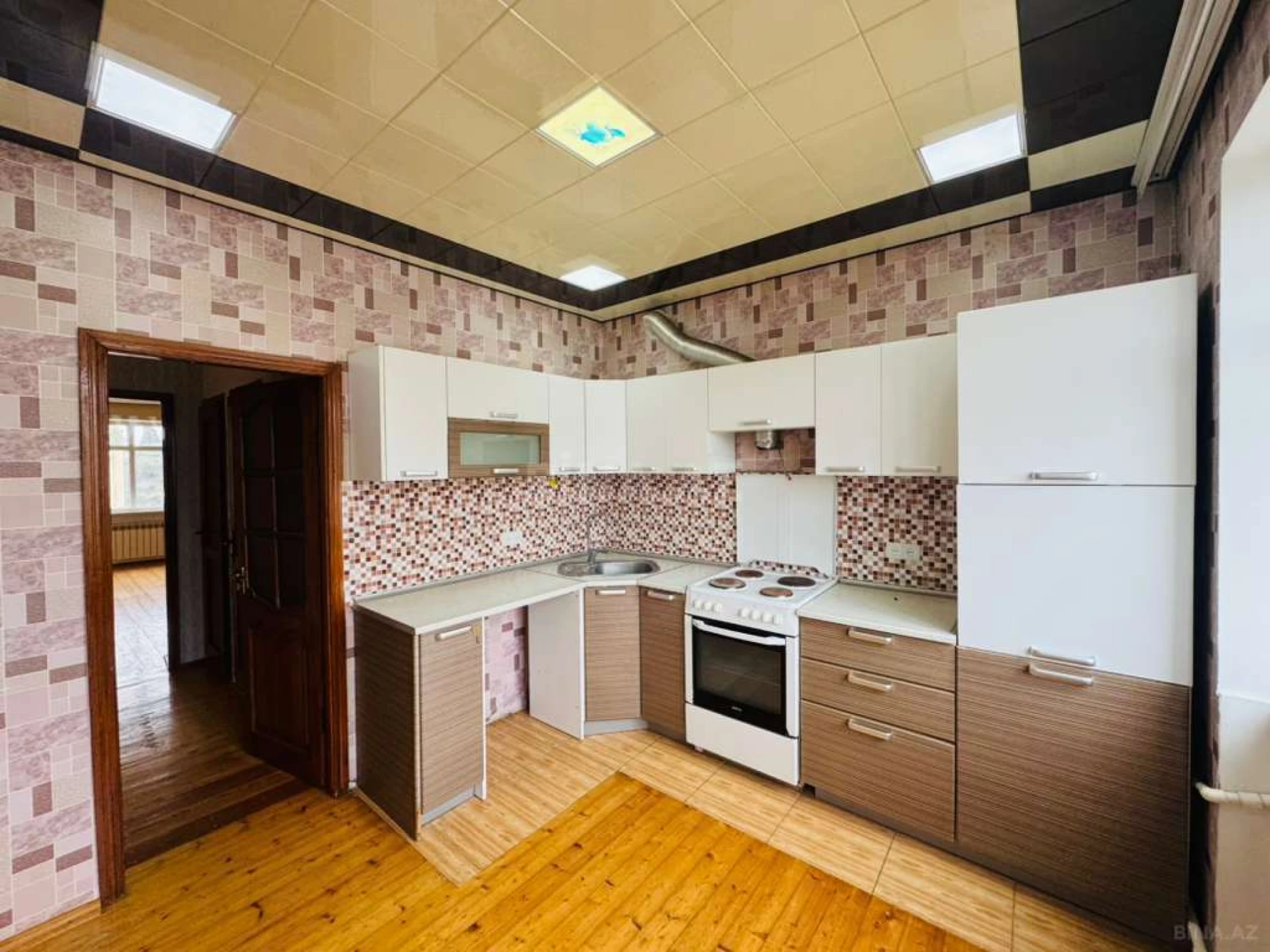 Satılır 3 otaqlı mənzil 75 m²