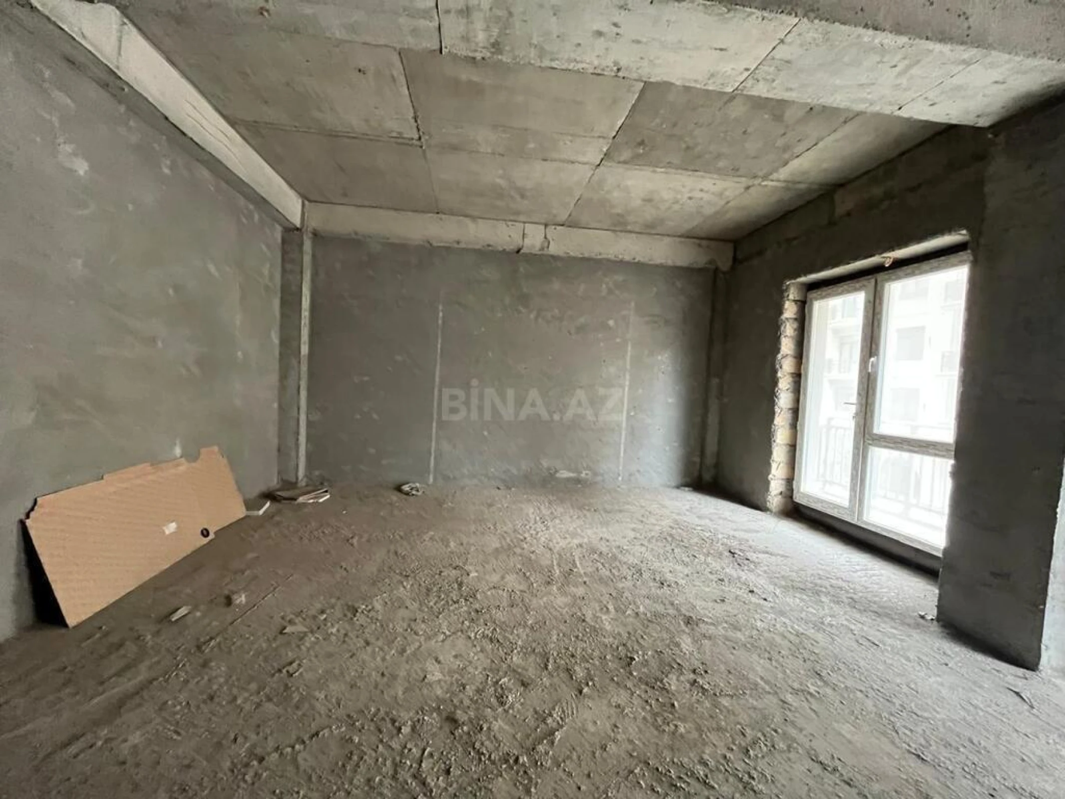 Satılır 3 otaqlı mənzil 146 m²