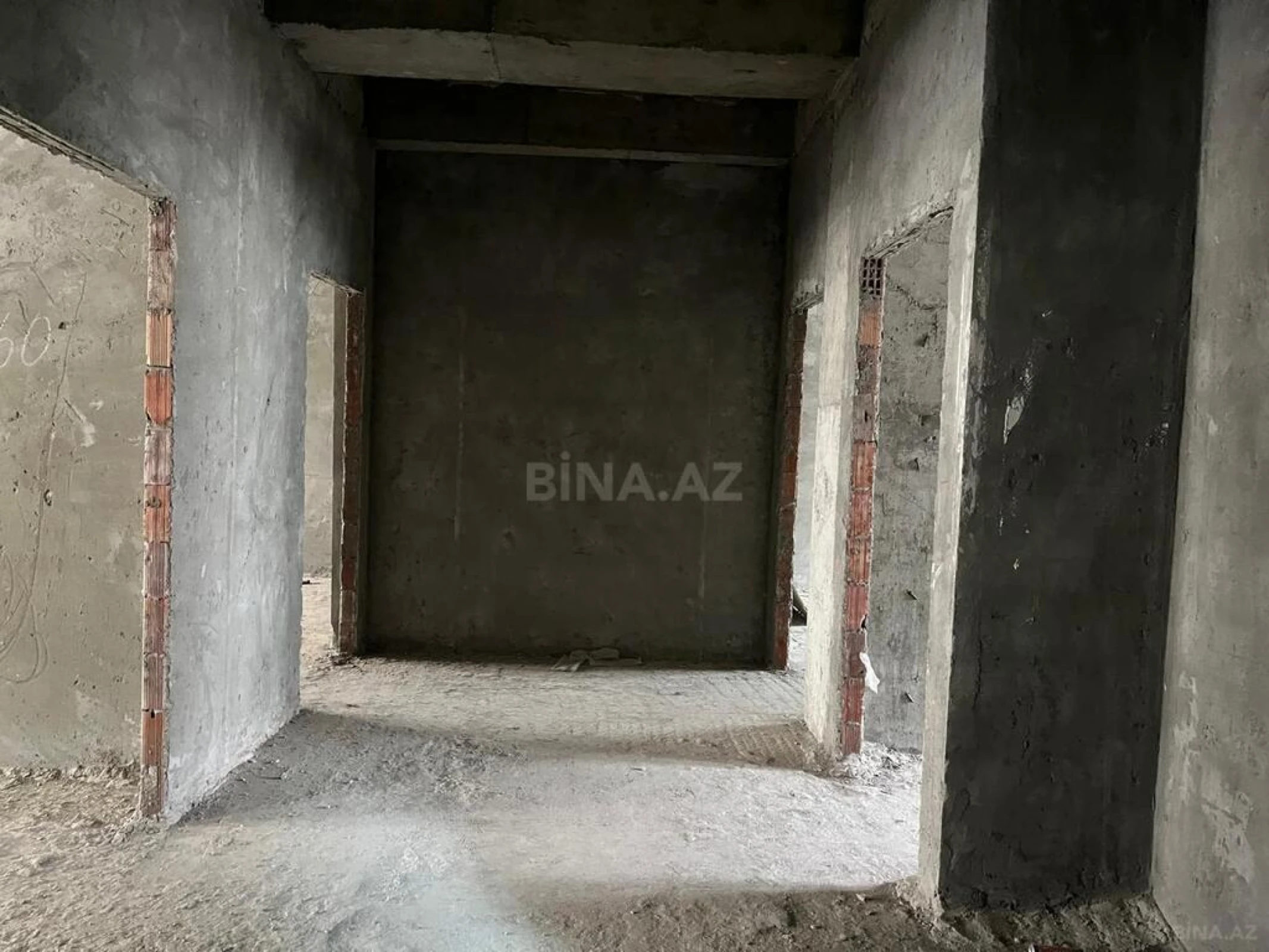 Satılır 3 otaqlı mənzil 146 m²