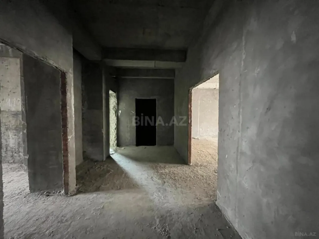 Satılır 3 otaqlı mənzil 146 m²