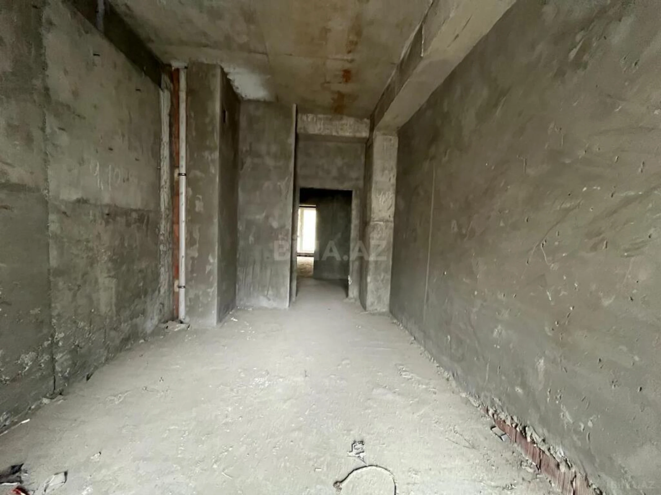 Satılır 3 otaqlı mənzil 146 m²