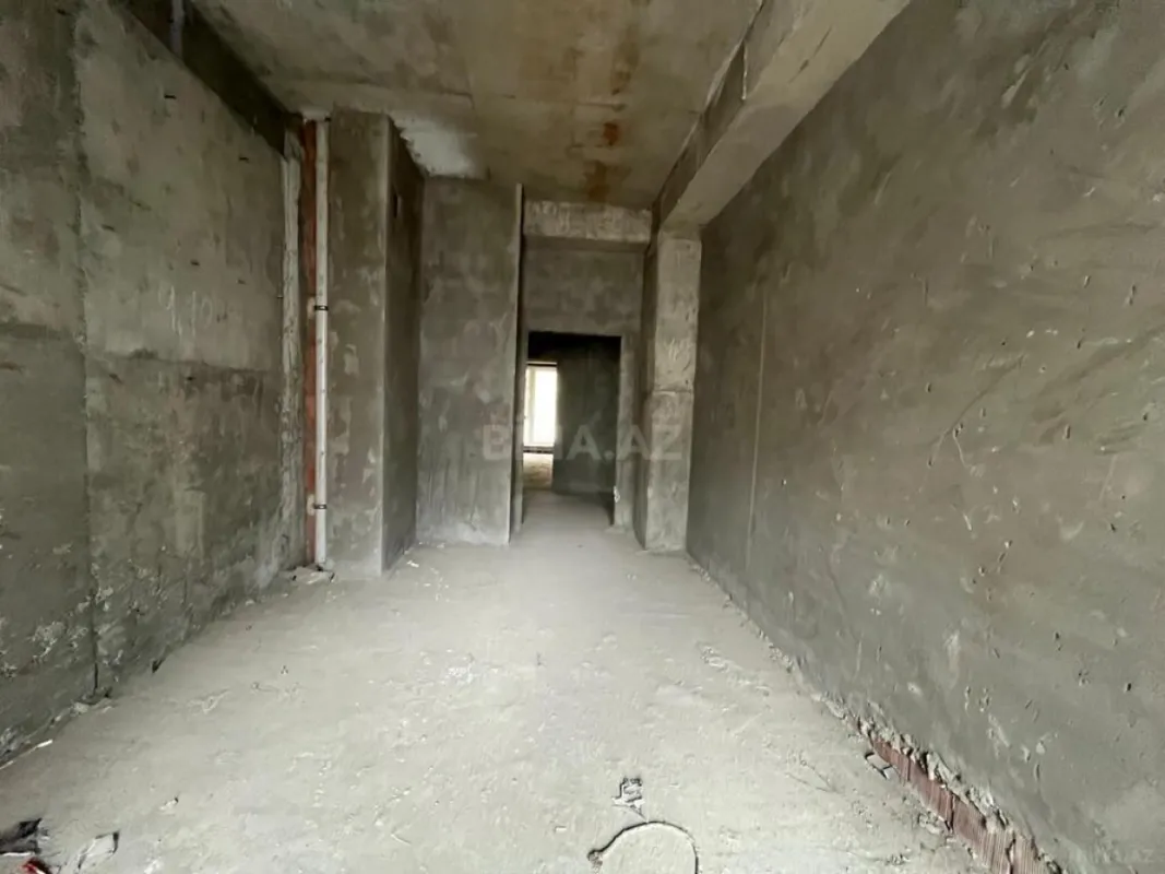 Satılır 3 otaqlı mənzil 146 m²