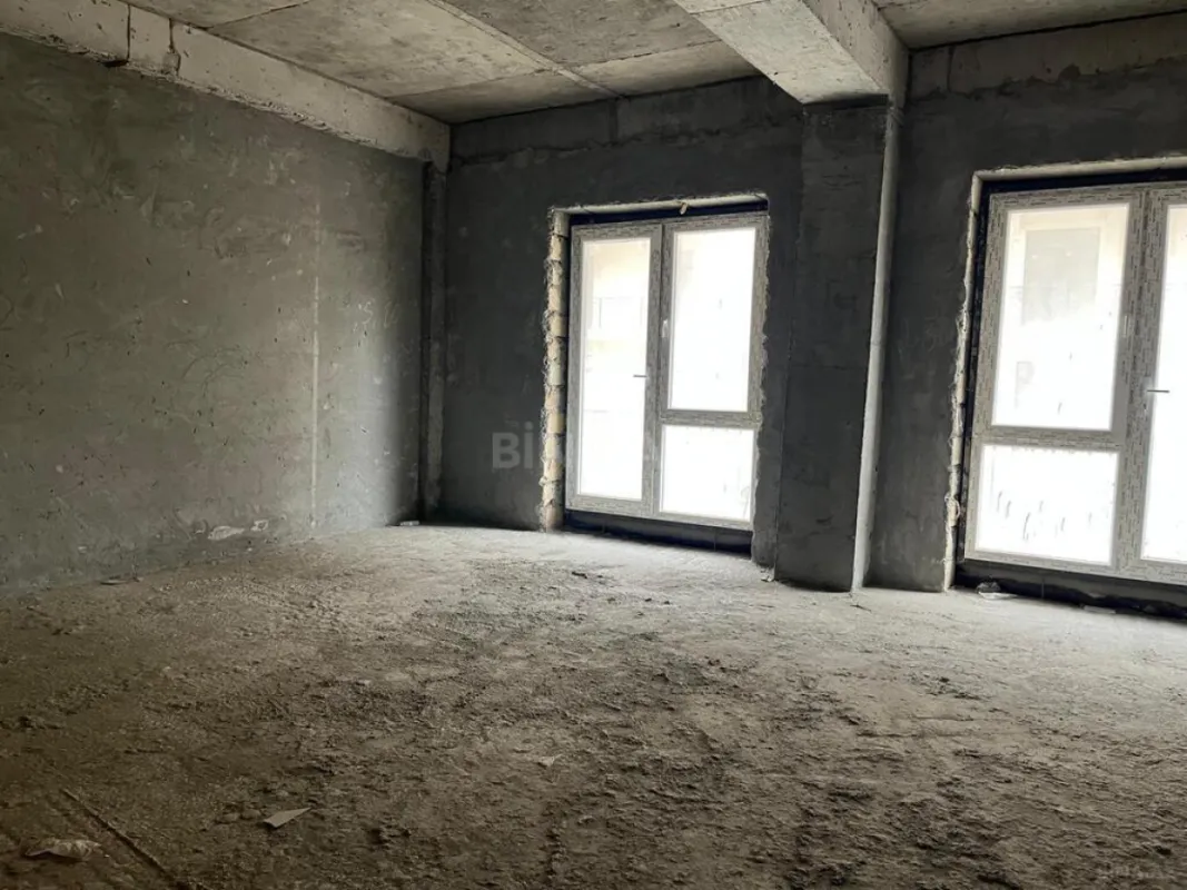 Satılır 3 otaqlı mənzil 146 m²