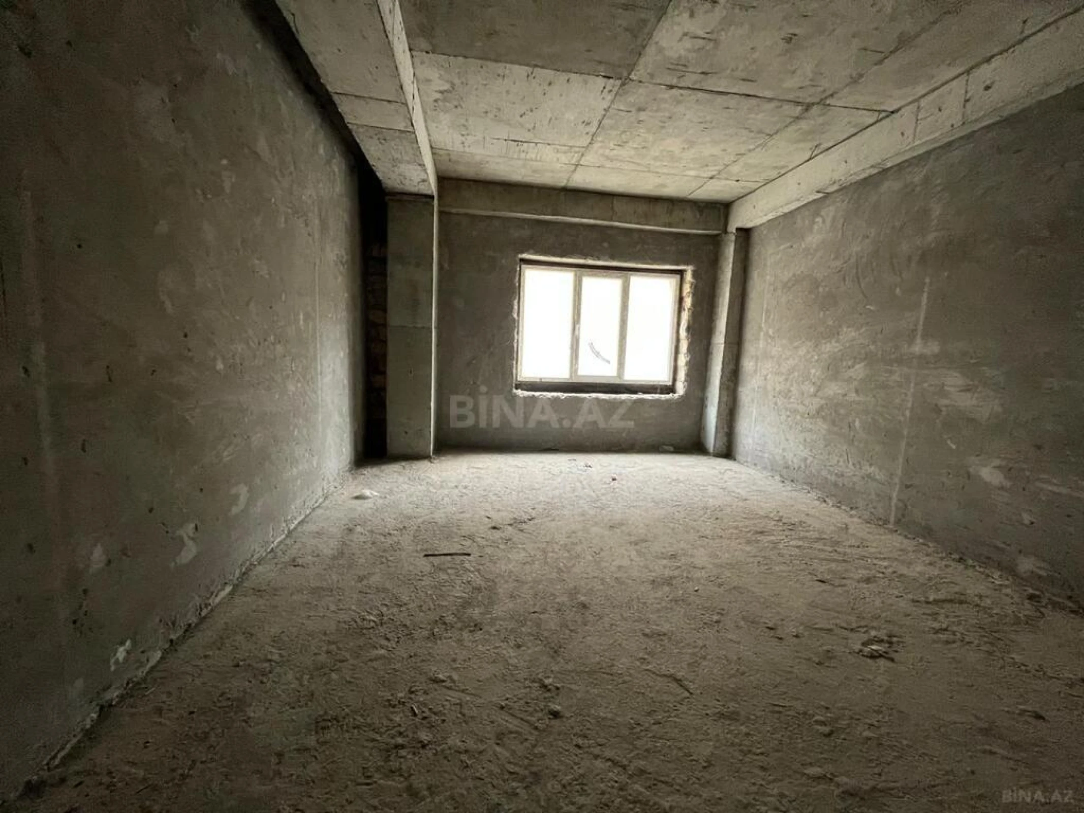 Satılır 3 otaqlı mənzil 146 m²