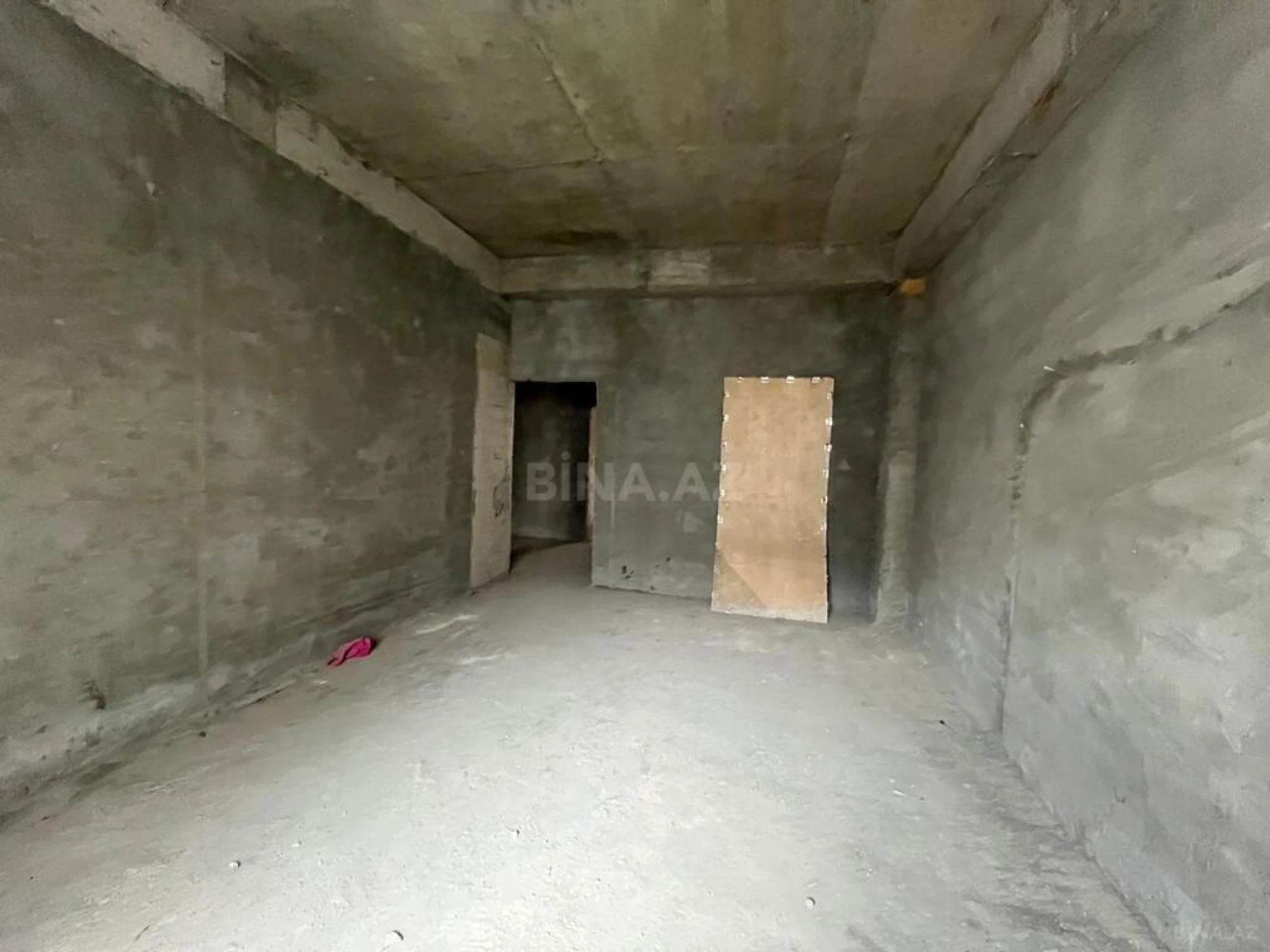 Satılır 3 otaqlı mənzil 146 m²