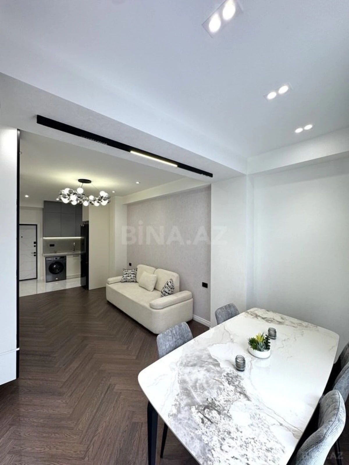Satılır 2 otaqlı mənzil 60 m²