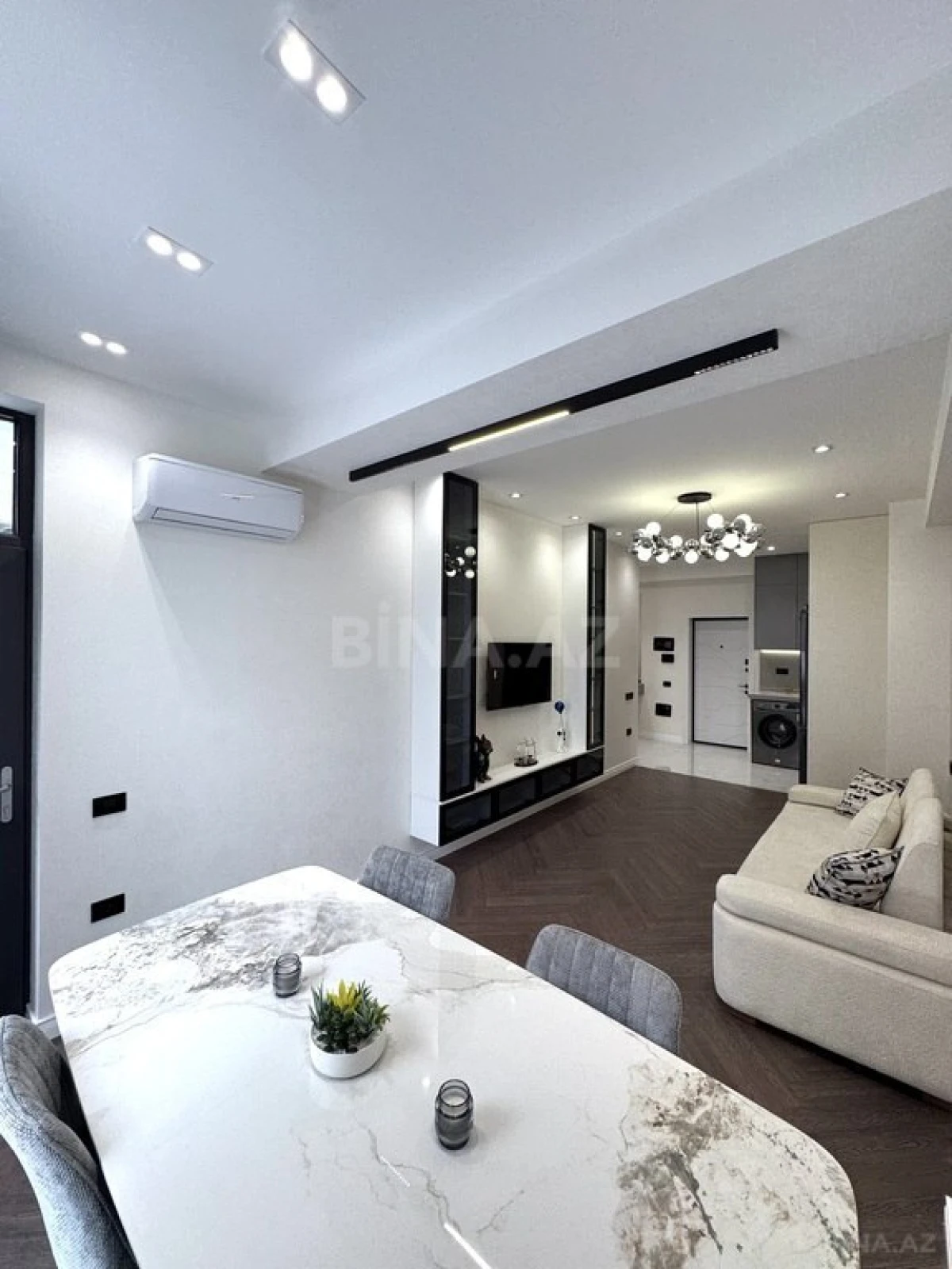 Satılır 2 otaqlı mənzil 60 m²
