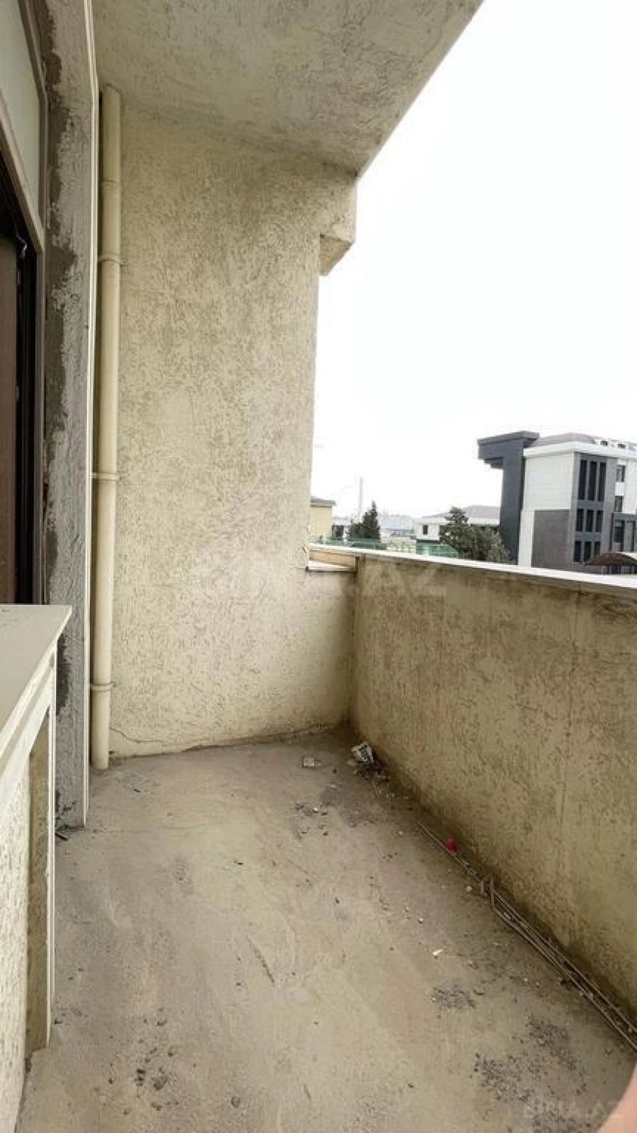 Satılır 2 otaqlı mənzil 85 m²