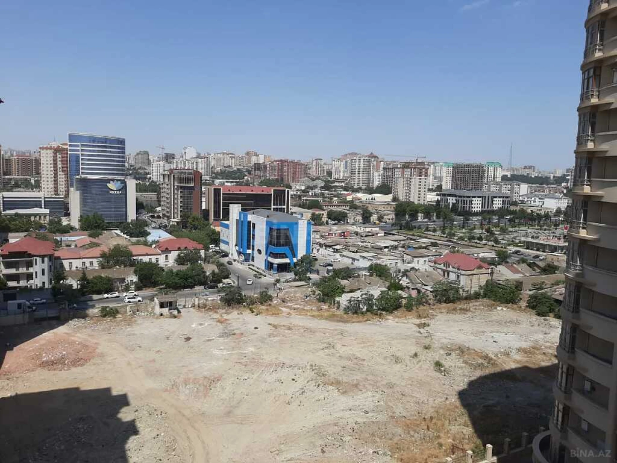 Satılır 3 otaqlı mənzil 160 m²
