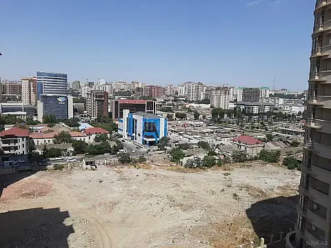 Satılır 3 otaqlı mənzil 160 m²