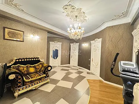 Satılır 4 otaqlı mənzil 198 m²