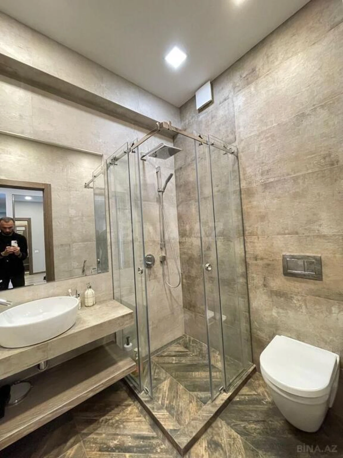 Satılır 3 otaqlı mənzil 125 m²