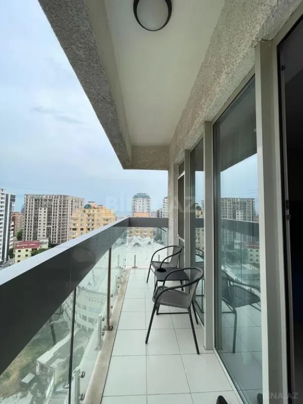 Satılır 3 otaqlı mənzil 125 m²