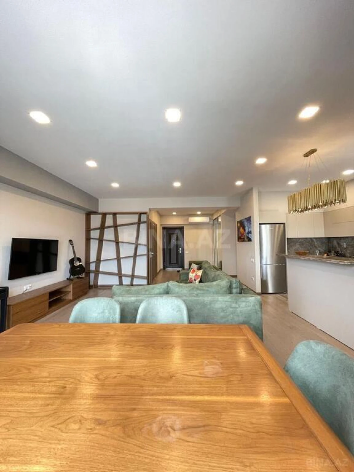 Satılır 3 otaqlı mənzil 125 m²