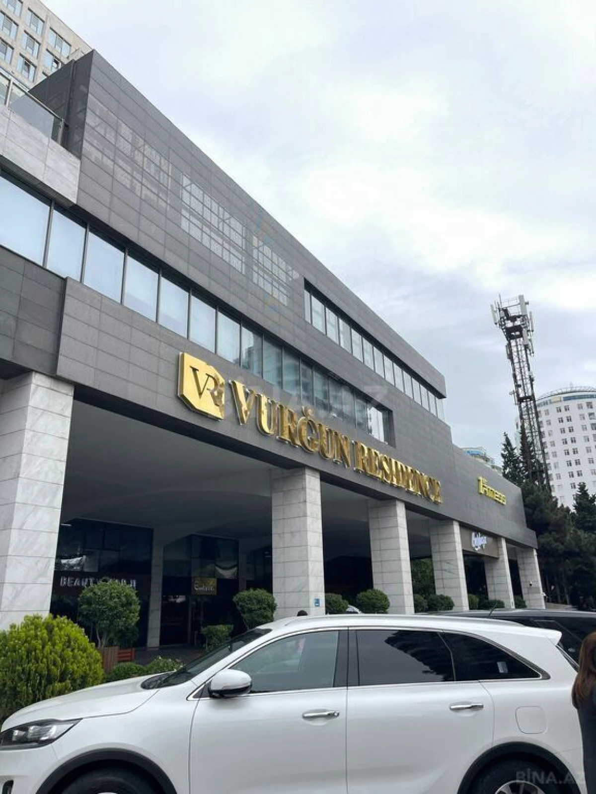 Satılır 3 otaqlı mənzil 125 m²