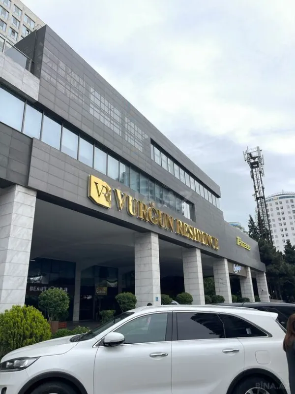 Satılır 3 otaqlı mənzil 125 m²