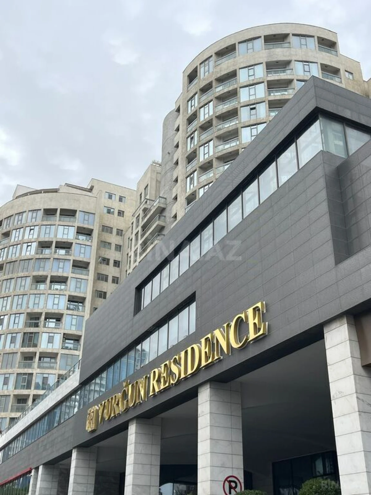 Satılır 3 otaqlı mənzil 125 m²