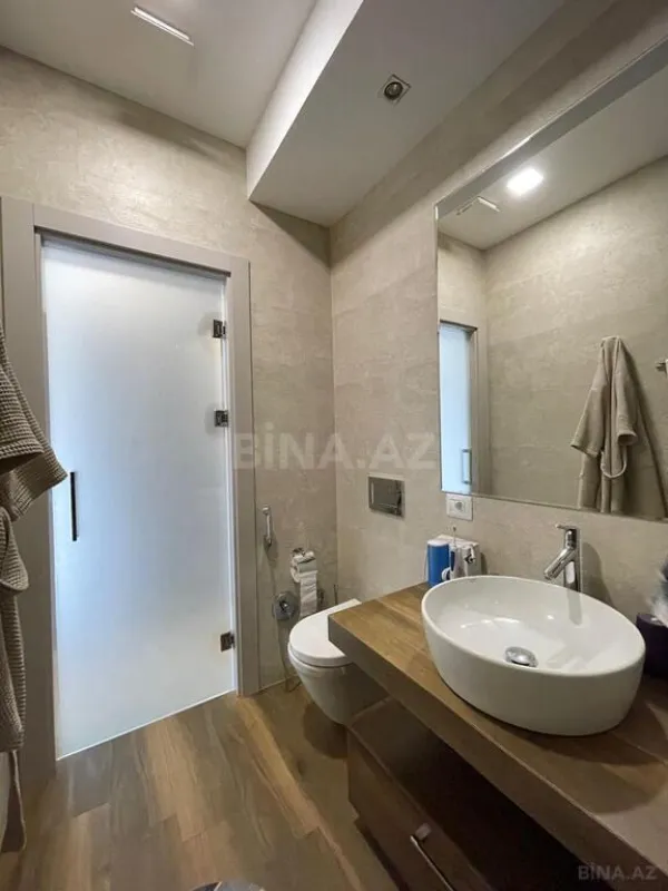 Satılır 3 otaqlı mənzil 125 m²