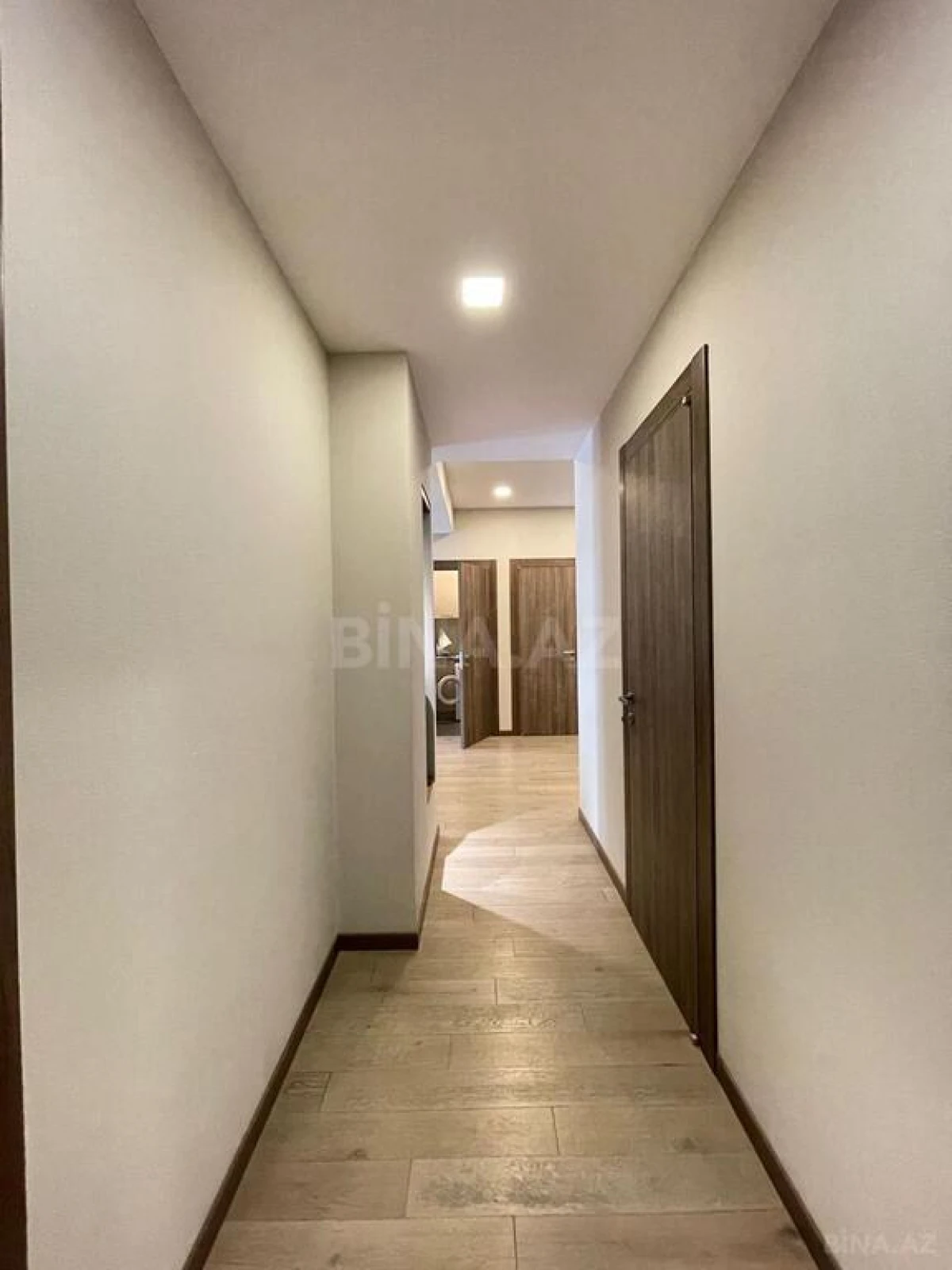Satılır 3 otaqlı mənzil 125 m²