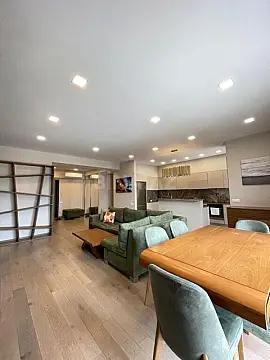 Satılır 3 otaqlı mənzil 125 m²