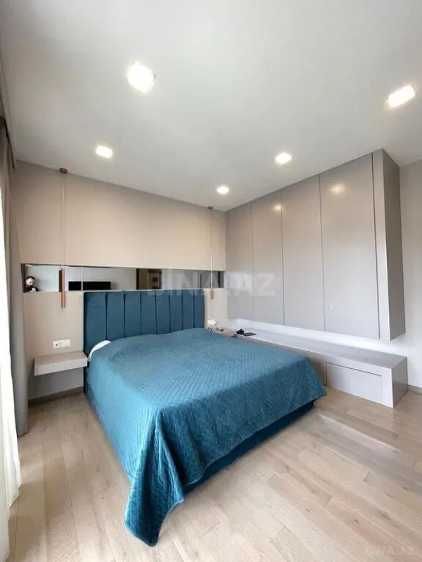Satılır 3 otaqlı mənzil 125 m²
