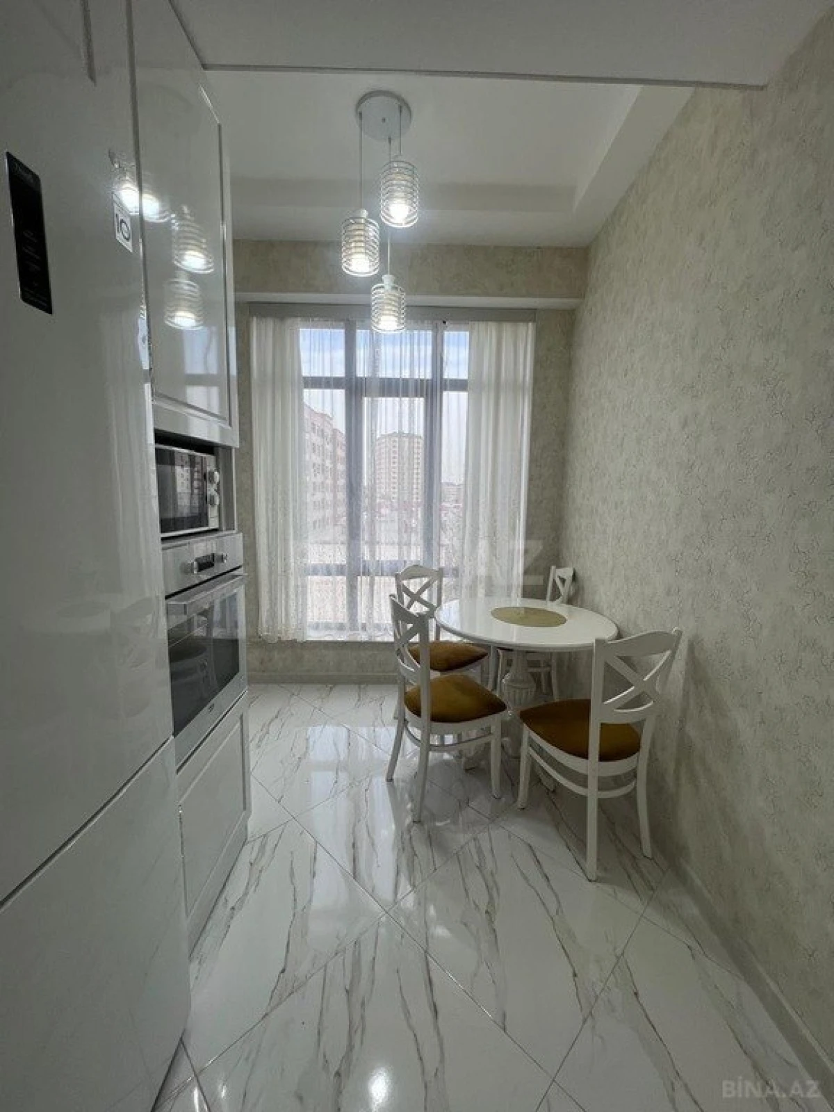 Satılır 2 otaqlı mənzil 80 m²