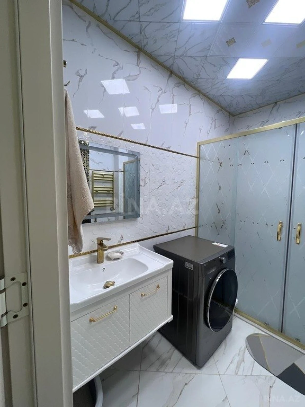 Satılır 2 otaqlı mənzil 80 m²