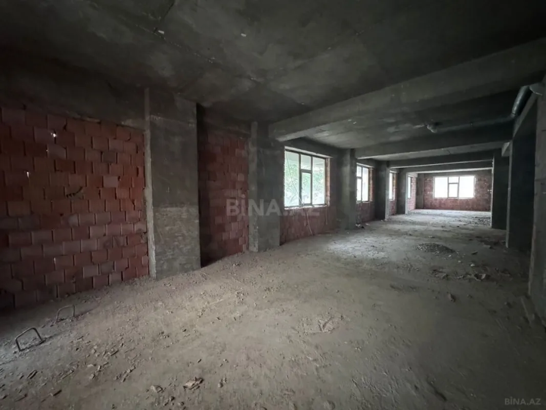 Satılır obyekt 1100 m²