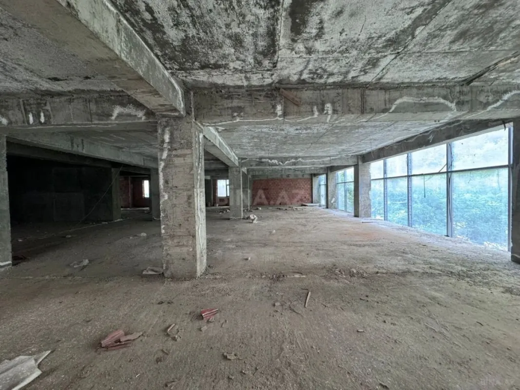 Satılır obyekt 1100 m²