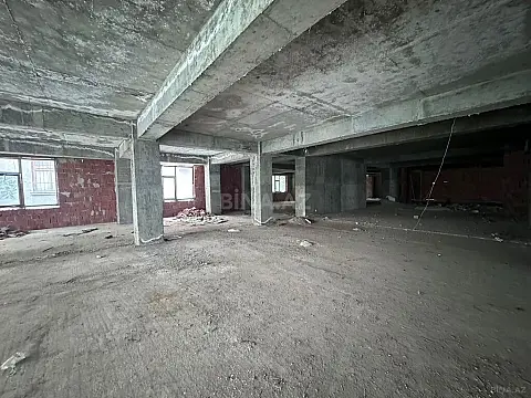 Satılır obyekt 1100 m²