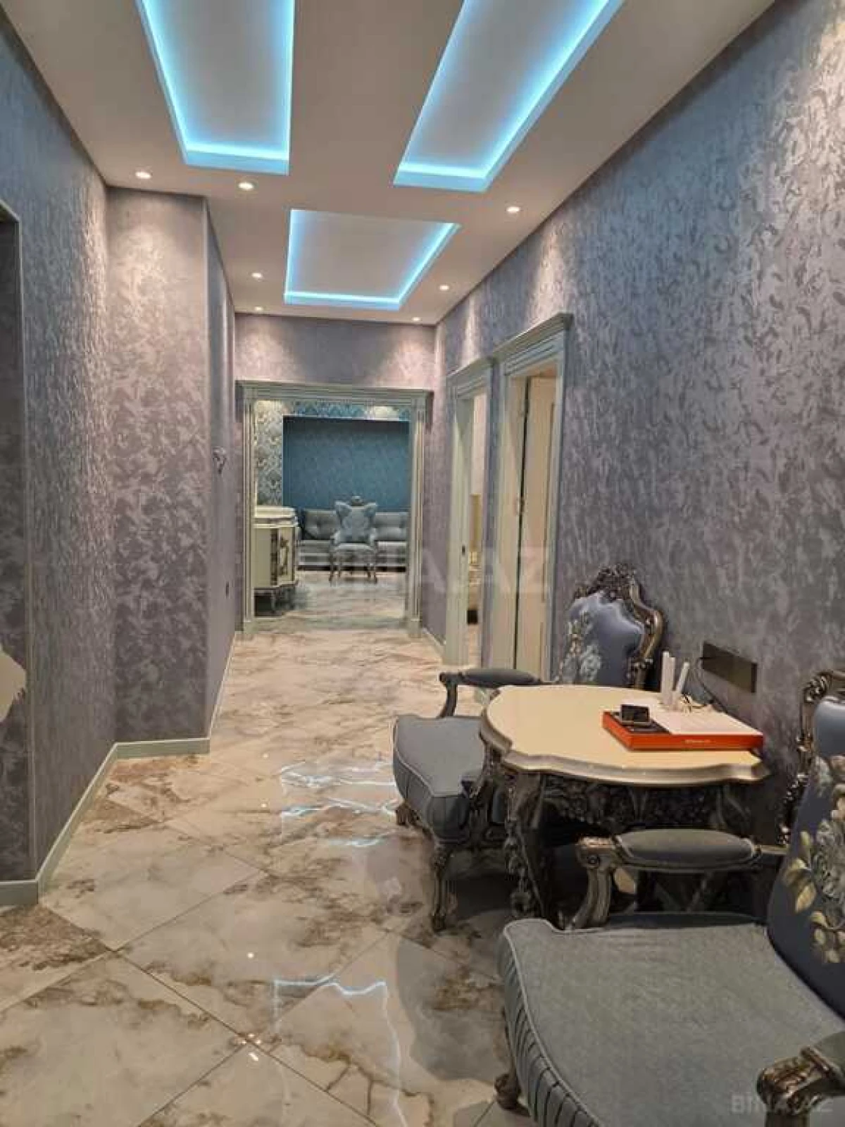 Kirayə verilir 3 otaqlı mənzil 148 m²