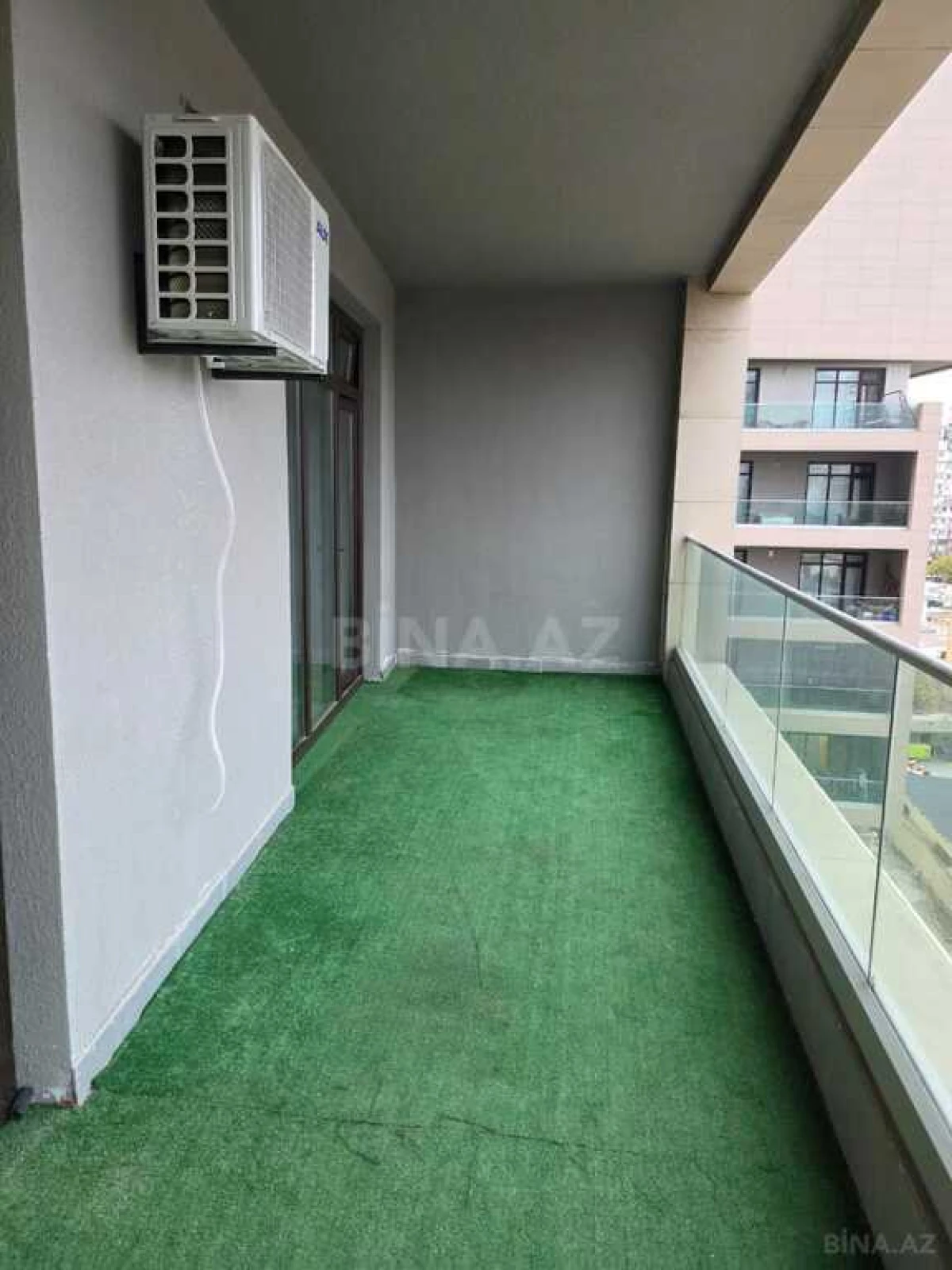 Kirayə verilir 3 otaqlı mənzil 148 m²