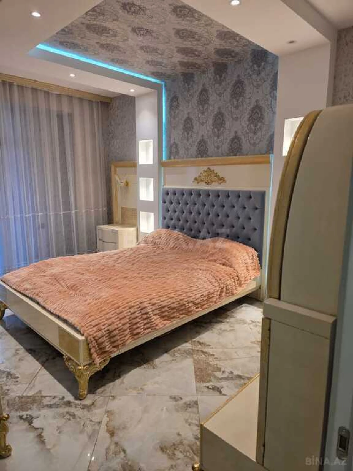 Kirayə verilir 3 otaqlı mənzil 148 m²